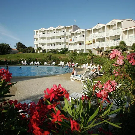With A View On The Pool Or Near Boyard